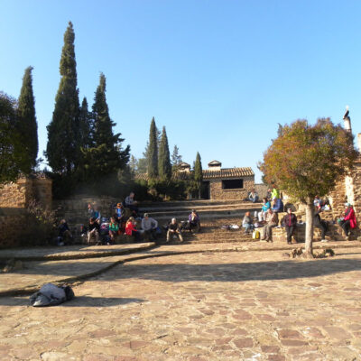 Comiendo en el Santuario de Rodanas