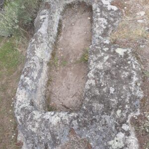 Asentamiento romano. Tumbas antropomorfas